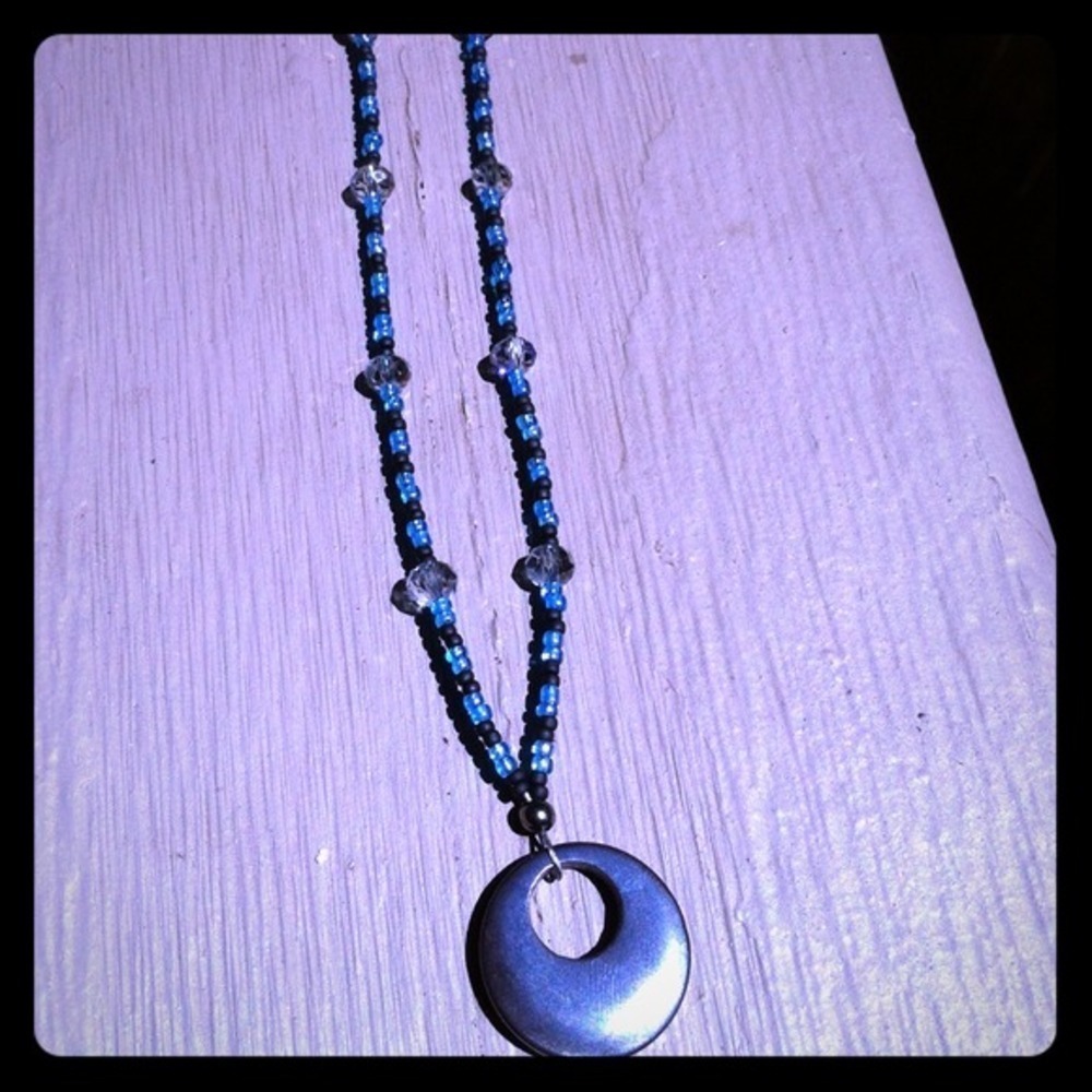 HAND CRAFTED Hematite & Crystal Pendant Necklace